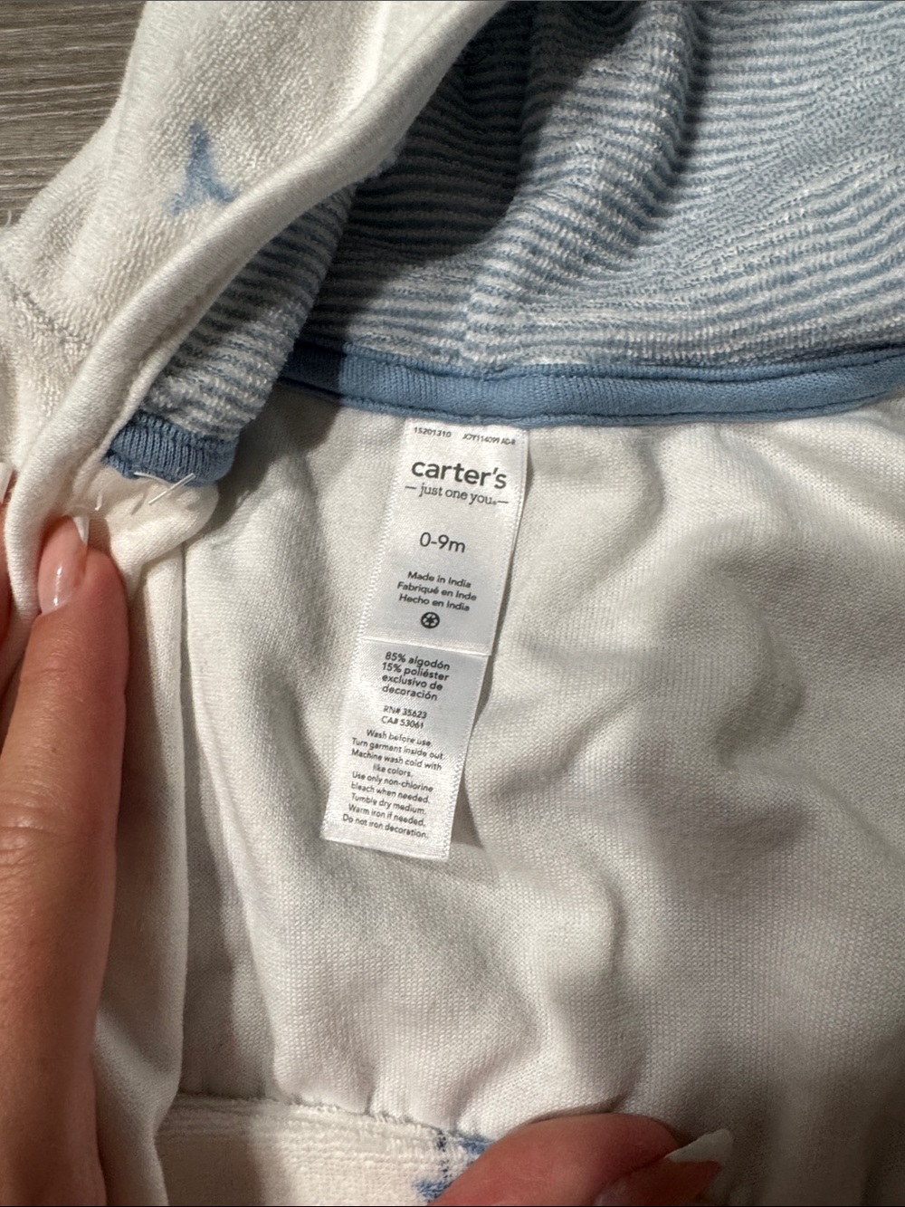 Carters Shark Robe - Picture 4 of 4